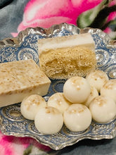 Load image into Gallery viewer, NaNas Oatmeal Soap
